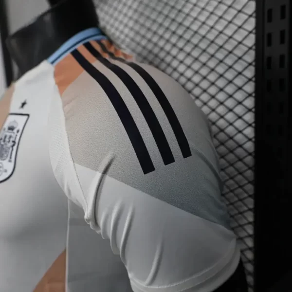 Spain 2025-26 Training Jersey Player Version - Image 3