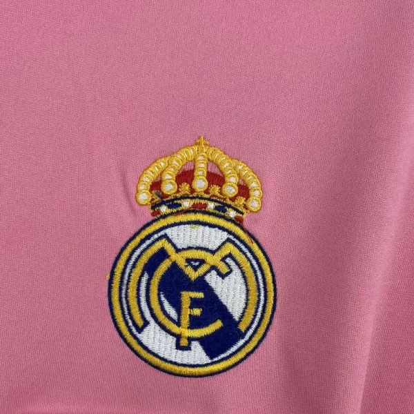 Real Madrid 2025-26 Special Edition Jersey Fan Version 7 - Image 5