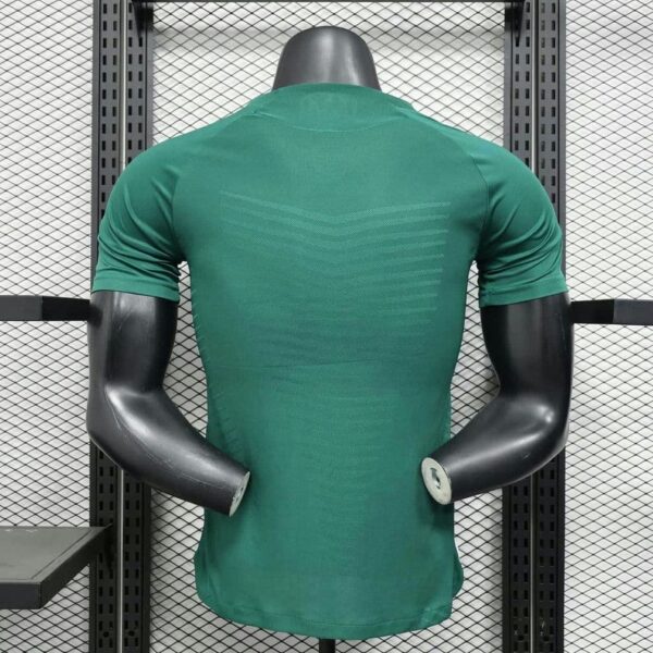 Real Madrid 2025-26 Green Special Edition Jersey Player Version - Image 2