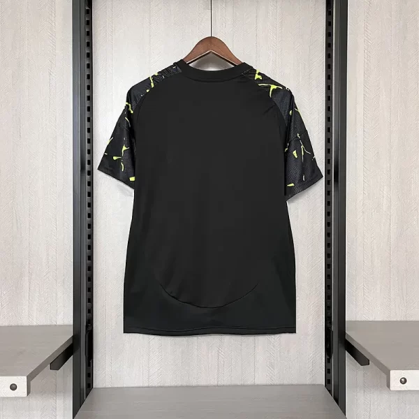 Columbus Crew SC 2025-26 Black Jersey Fan Version - Image 2