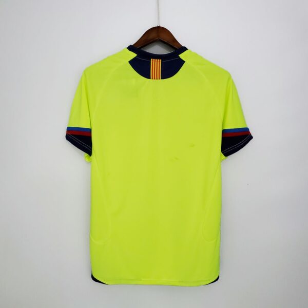 Barcelona 2005-06 Away Retro Jersey - Image 2