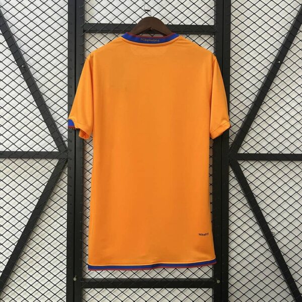 Barcelona 2006-07 Away Retro Jersey - Image 2
