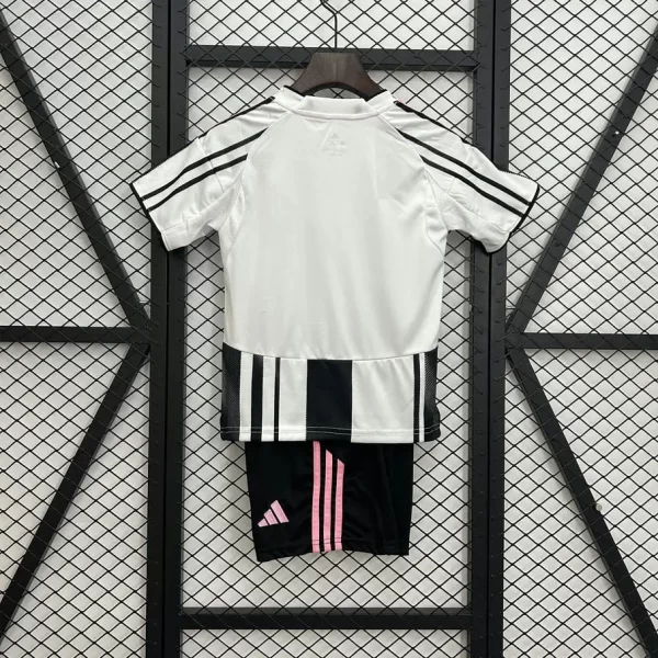 Juventus 2025-26 Home Kids Kit - Image 2
