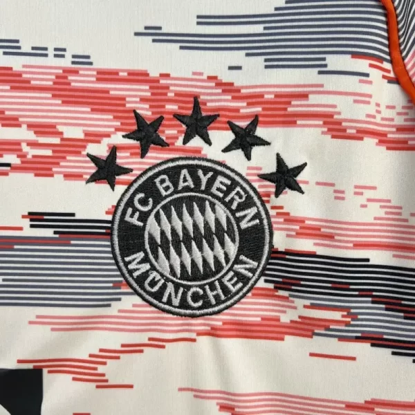 Bayern Munich 2025-26 Home Jersey Fan Version - Image 3