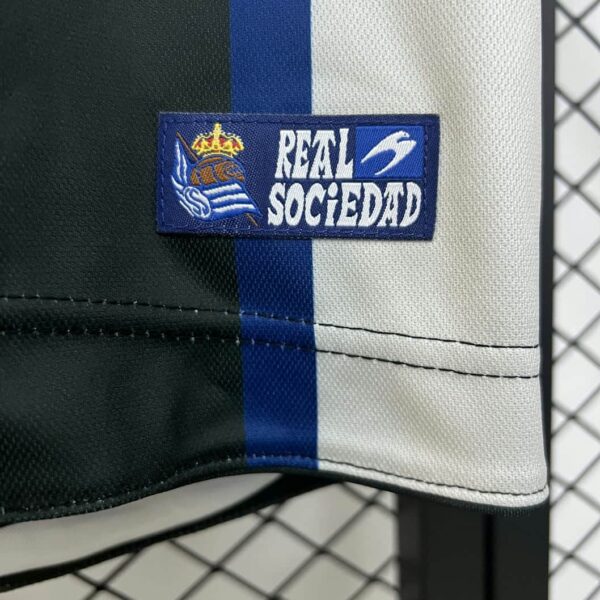 Real Sociedad 2000-02 Away Retro Jersey - Image 4