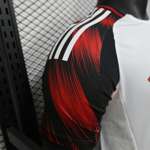 Flamengo 2025-26 Away Jersey Player Version - Image 3