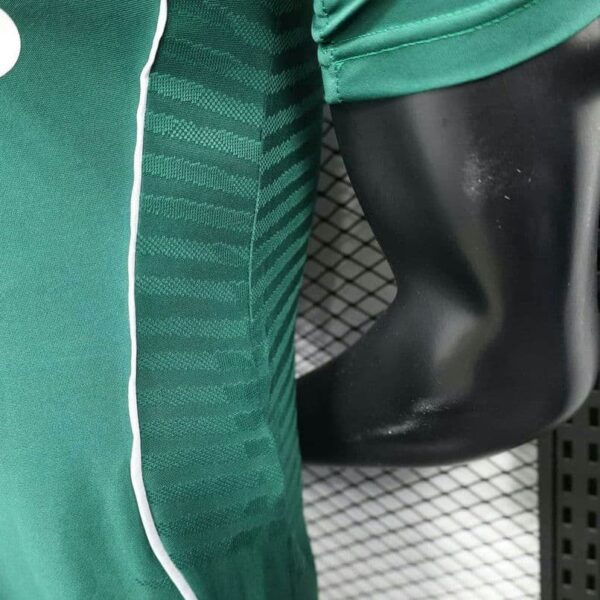 Real Madrid 2025-26 Green Special Edition Jersey Player Version - Image 3