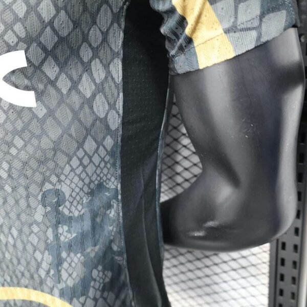 Chelsea 2025-26 Black & Gold Special Edition Jersey Player Version - Image 3