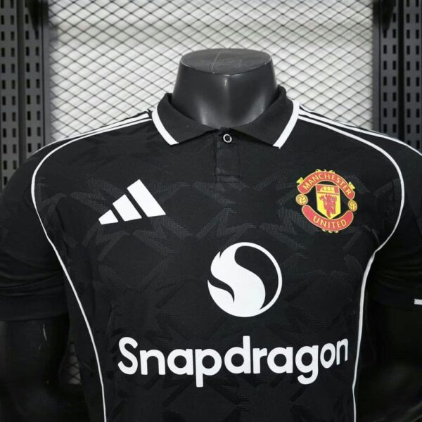 Manchester United 2025-26 Black & White Special Edition Jersey Player Version - Image 3