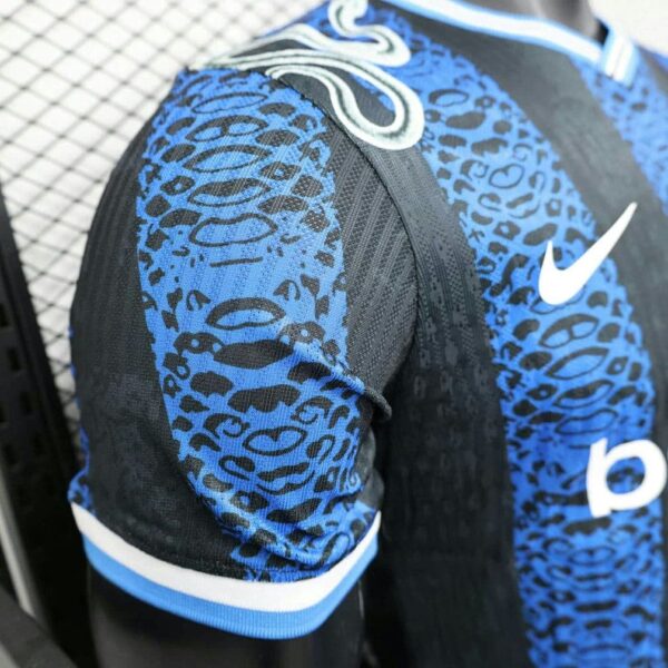Inter Milan 2025-26 Snake Pattern Special Edition Jersey Player Version - Image 3