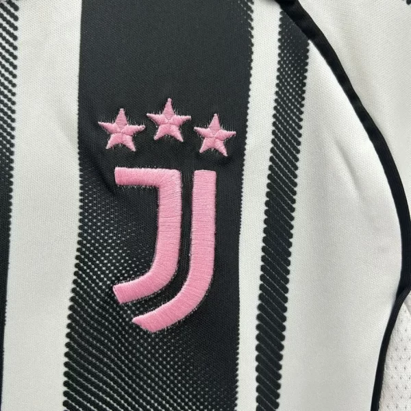 Juventus 2025-26 Home Kids Kit - Image 3