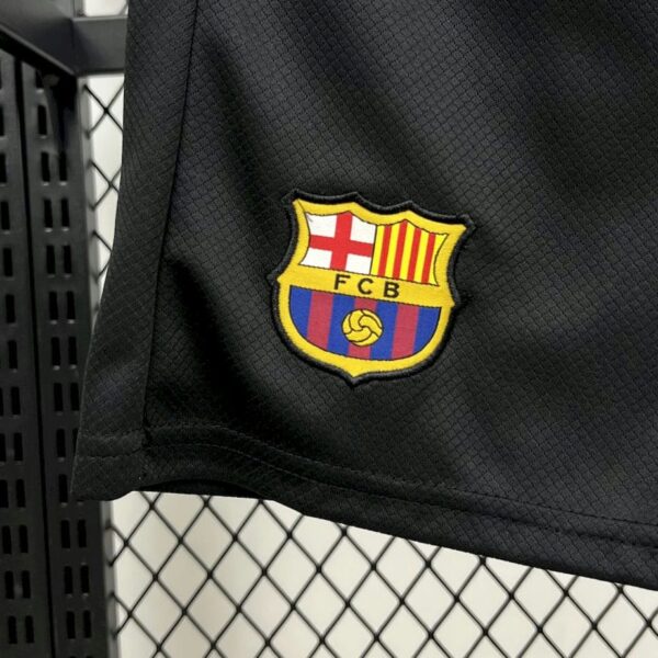 Barcelona 2025-26 Special Edition Kids Kit - Image 4