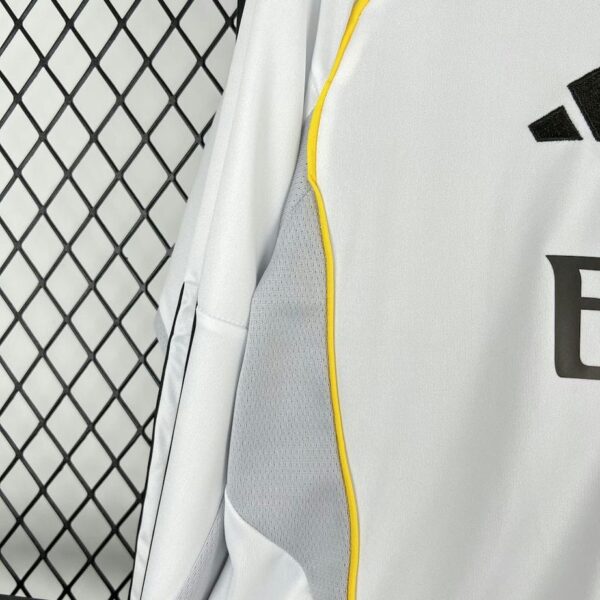 Real Madrid 2025-26 Home Long Sleeved Jersey Fan Version - Image 4