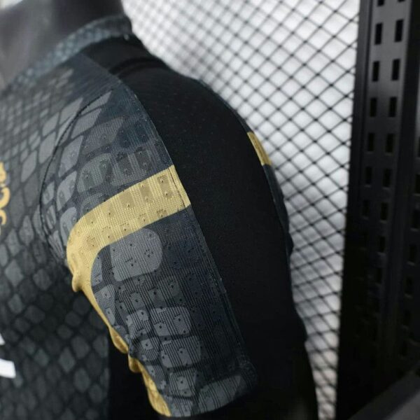 Chelsea 2025-26 Black & Gold Special Edition Jersey Player Version - Image 4