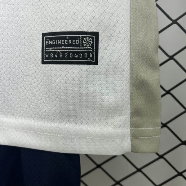 Tottenham 2025-26 Home Kids Kit - Image 5
