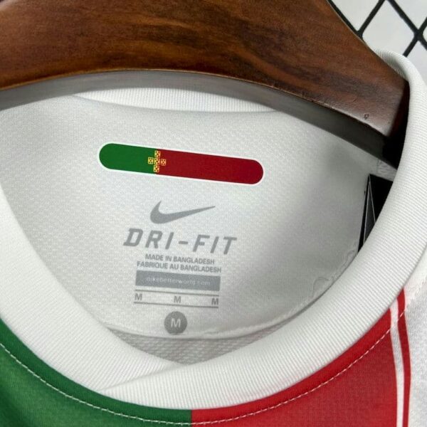 Portugal 2010-11 Away Retro Jersey - Image 5