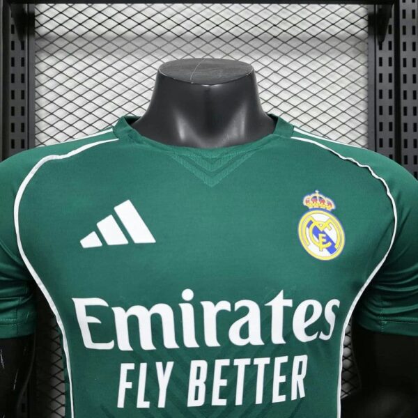 Real Madrid 2025-26 Green Special Edition Jersey Player Version - Image 5
