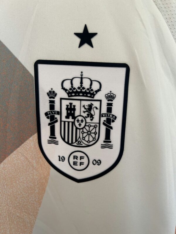 Spain 2025-26 Away Jersey Fan Version - Image 5