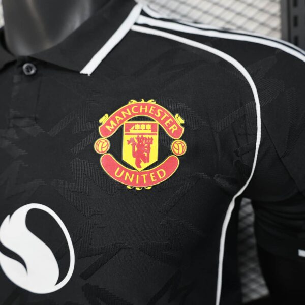 Manchester United 2025-26 Black & White Special Edition Jersey Player Version - Image 5