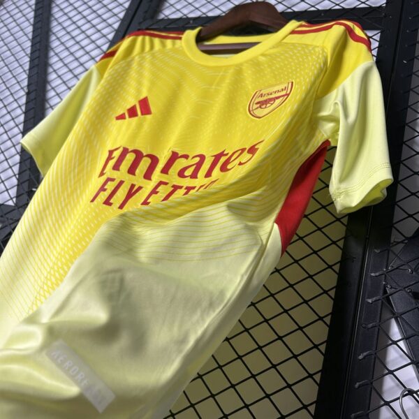 Arsenal 2025-26 Goalkeeper Jersey Fan Version - Image 5