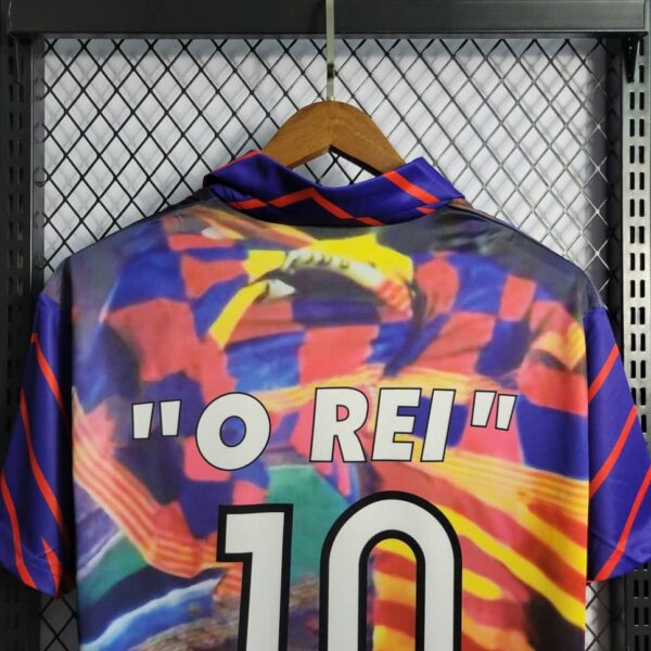 Barcelona 1993-94 Romario Retro Jersey - Image 5