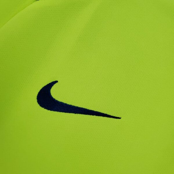 Barcelona 2005-06 Away Retro Jersey - Image 5