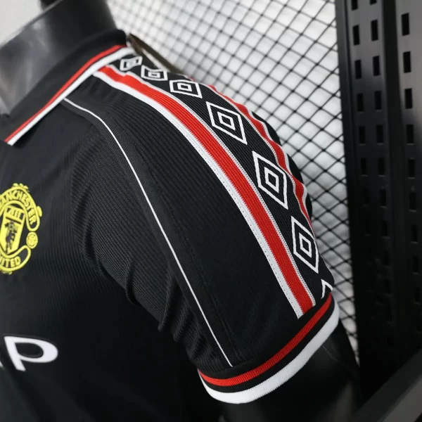 Manchester United 1998-99 Special Edition Jersey Player Version - Image 5