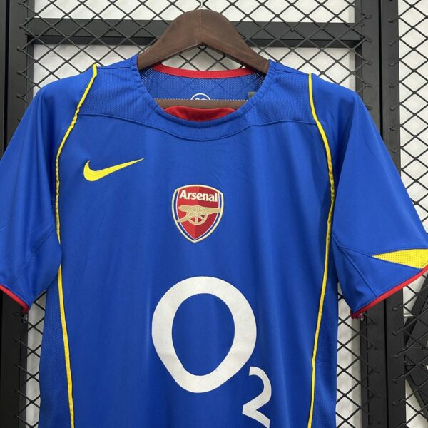 Arsenal 2004-05 Away Retro Jersey - Image 6
