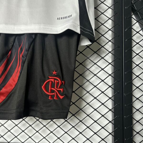 Flamengo 2025-26 Away Kids Kit - Image 8