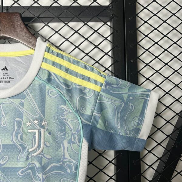 Juventus 2025-26 Away Kids Kit - Image 6