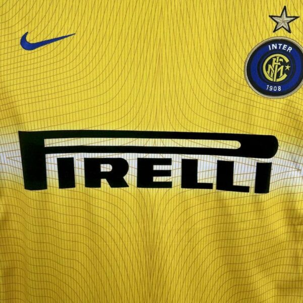 Inter Milan 2002-03 Third Retro Jersey - Image 6