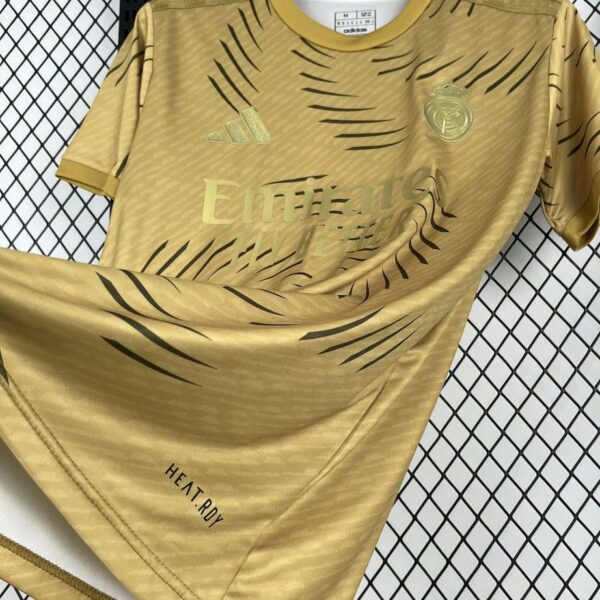Real Madrid 2025-26 Training Gold Jersey - Image 6