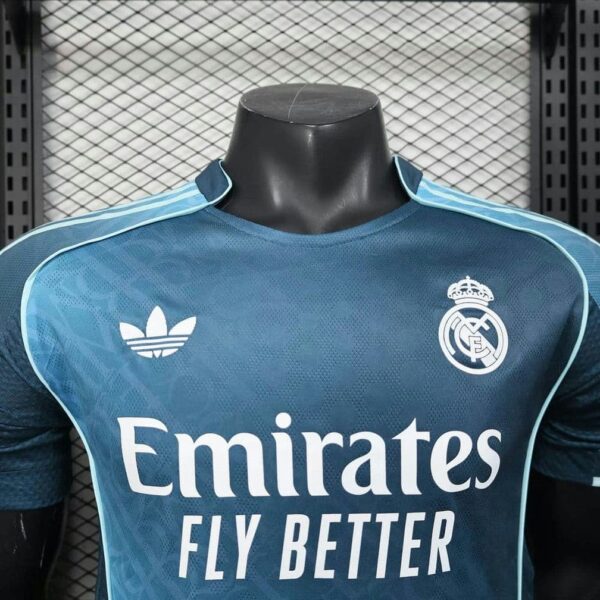 Real Madrid 2025-26 Green Special Edition Jersey Player Version - Image 6