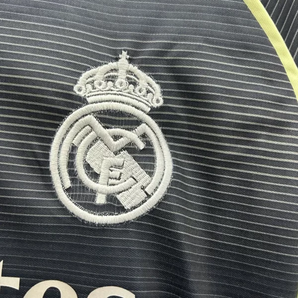 Real Madrid 2025-26 Away Kids Kit - Image 6
