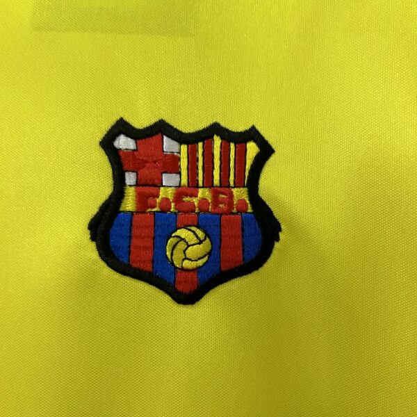 Barcelona 1982-84 Away Retro Jersey - Image 6