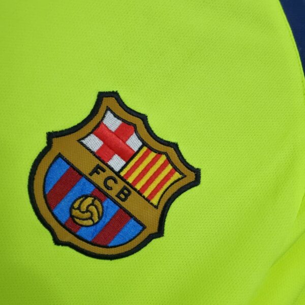 Barcelona 2005-06 Away Retro Jersey - Image 6