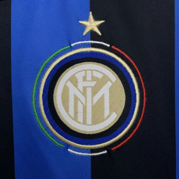 Inter Milan 2009-10 Champions League Edition Home Retro Jersey - Image 7