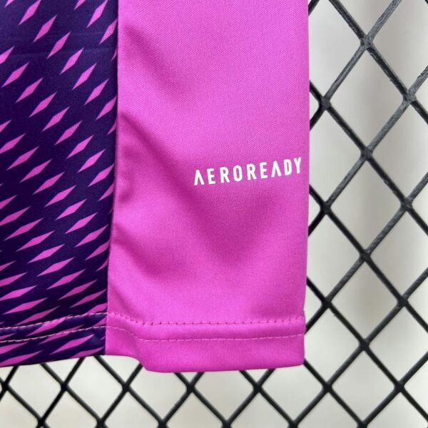 Real Madrid 2025-26 Purple Goalkeeper Kids Kit - Image 7