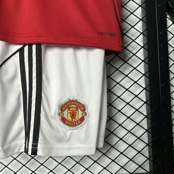 Manchester United 2025-26 Home Kids Kit - Image 7