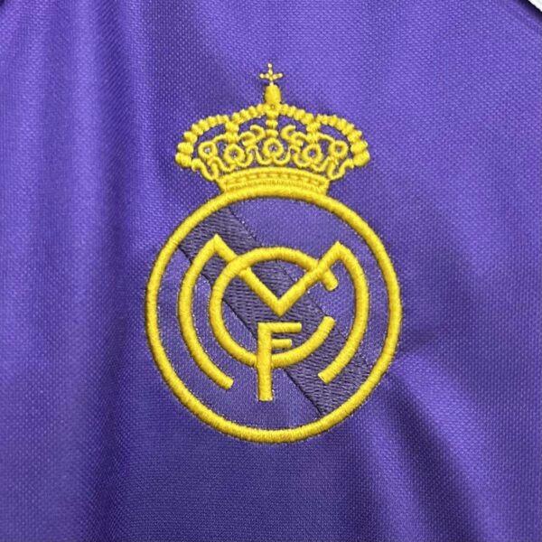 Real Madrid 1984-85 Away Retro Jersey - Image 7