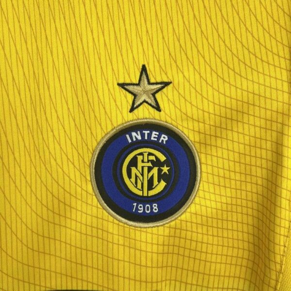 Inter Milan 2002-03 Third Retro Jersey - Image 7
