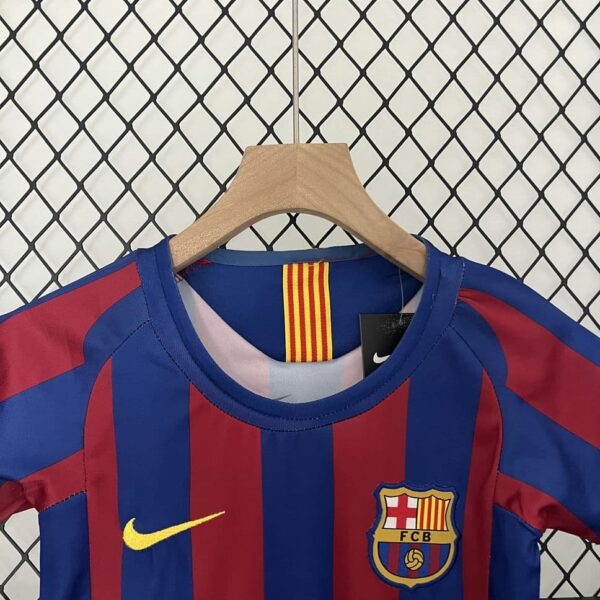 Barcelona 2005-06 Home Retro Kids Kit - Image 7