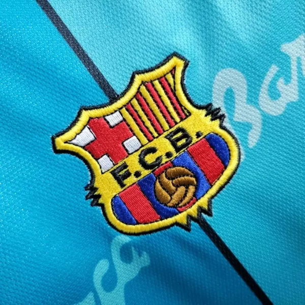 Barcelona 1995-97 Away Retro Jersey - Image 7