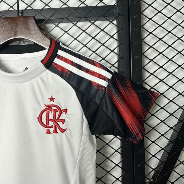 Flamengo 2025-26 Away Kids Kit - Image 10