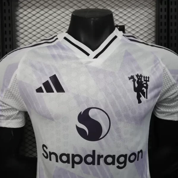 Manchester United 2025-26 Away Jersey Player Version - Image 8