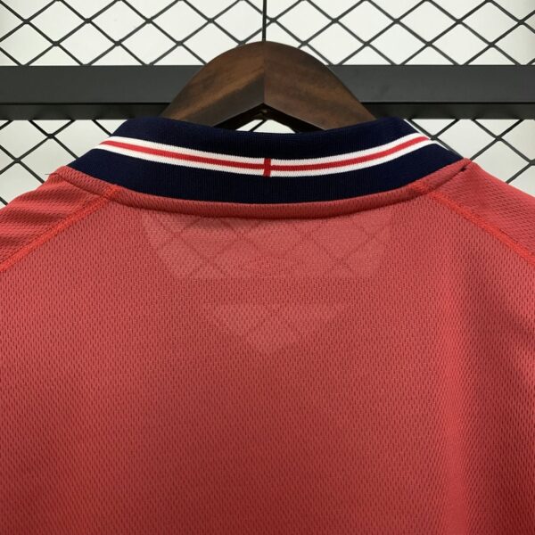 England 2002 Away Retro Jersey - Image 8