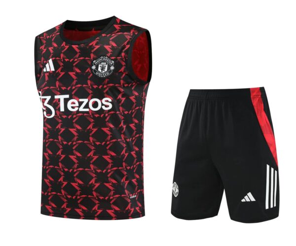 Manchester United 2025-26 Black Geometric Vest Training Kit