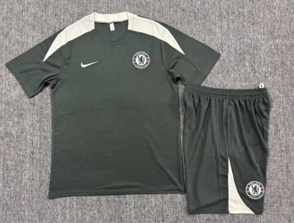 Chelsea 2025-26 Army Green Short Sleeve Kids Training Kit - Image 2