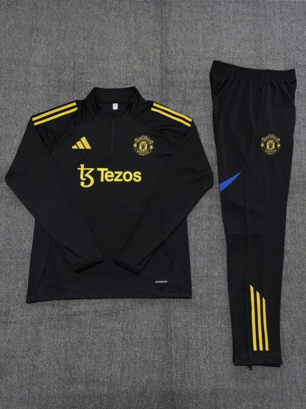 Manchester United 2025-26 Black Half Zip Long Sleeve Kids Training Kit - Image 2