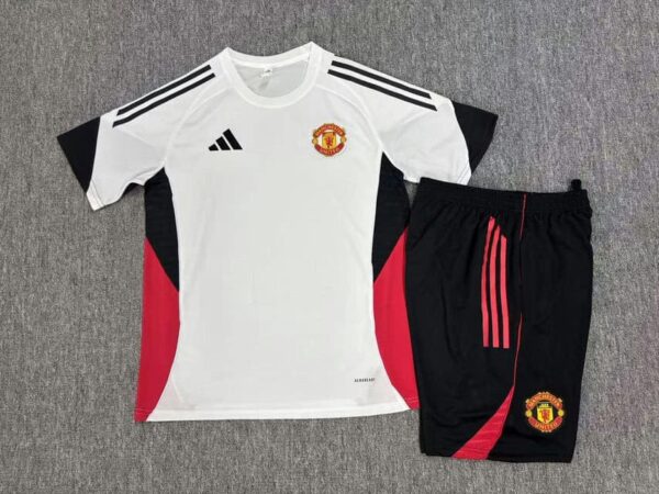 Manchester United 2025-26 White Short Sleeve Kids Training Kit - Image 2